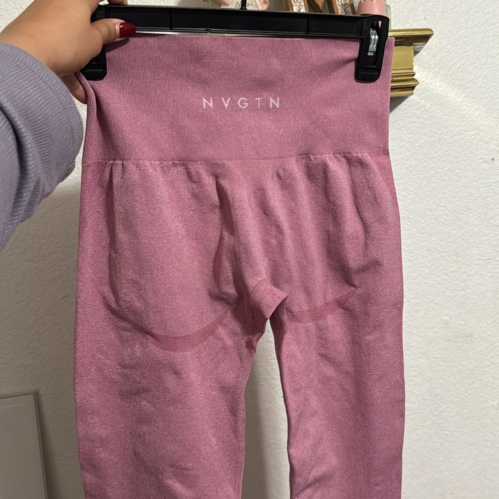 Already sold 

NVGTN Bundle of 2 contour seamless pastel leggings size M! - Picture 6 of 7